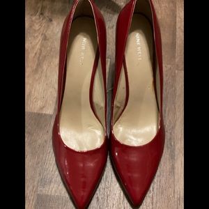 Red Nine West Garisono Pumps